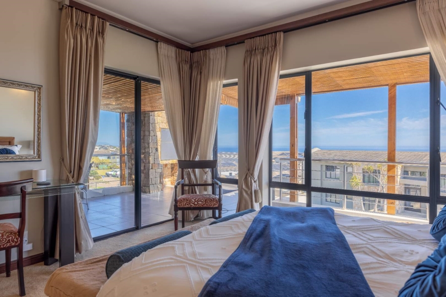 5 Bedroom Property for Sale in Oubaai Western Cape